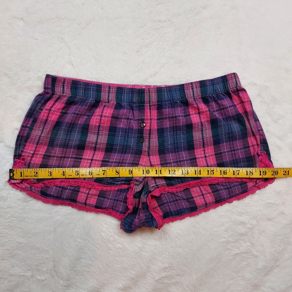 3/$20 Victoria's Secret Pink Purple Plaid Mid Rise Short Pajama Shorts Size S - Picture 2 of 9